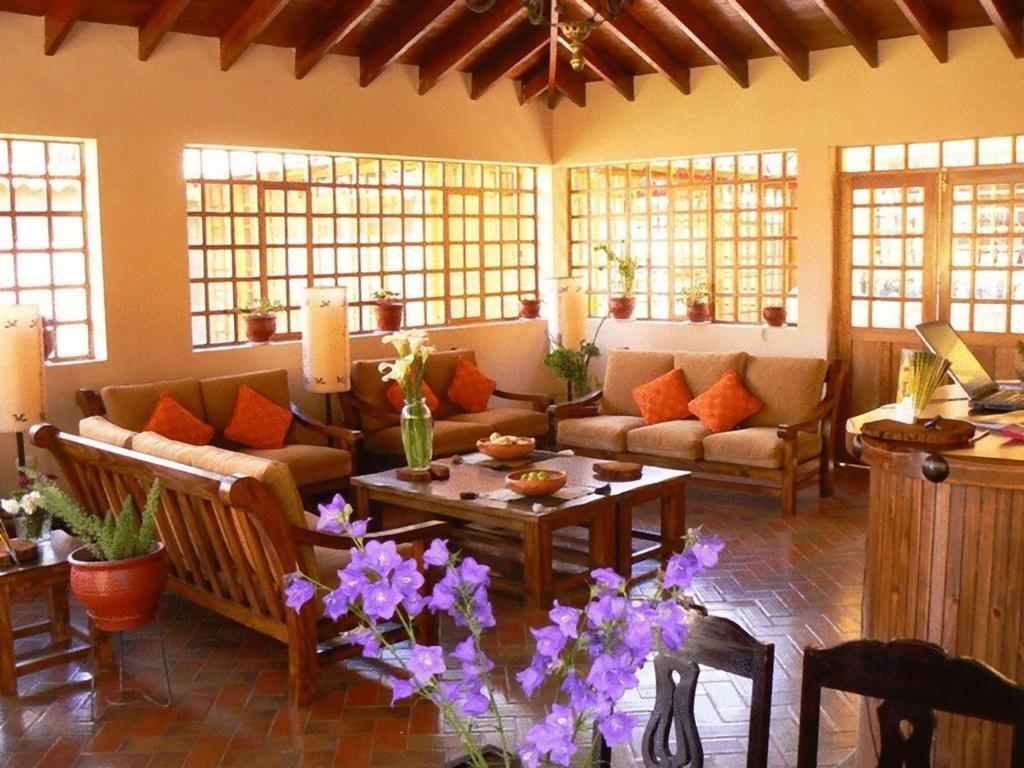 Amaru Valle Hotel Urubamba Bagian luar foto